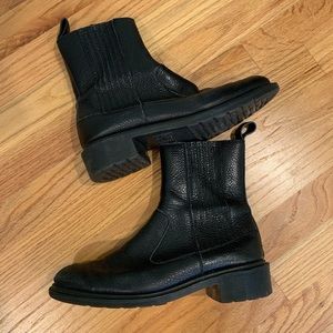 ELEANORE DR MARTEN BOOTS